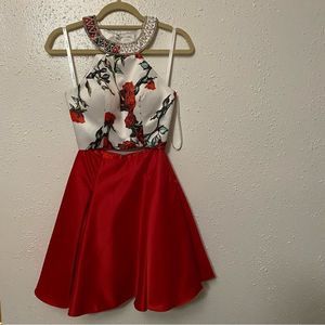 COPY - HANNAH S | NWOT | formal | prom | 2 pc  | red/white floral | size 0